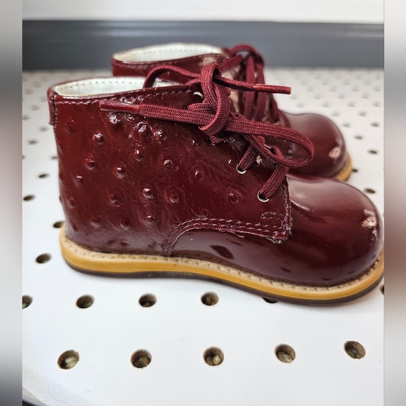 JOSMO WALKER Patent Ostrich Walking Shoes Size: 5 toddler Color: Burgundy - Picture 4 of 10